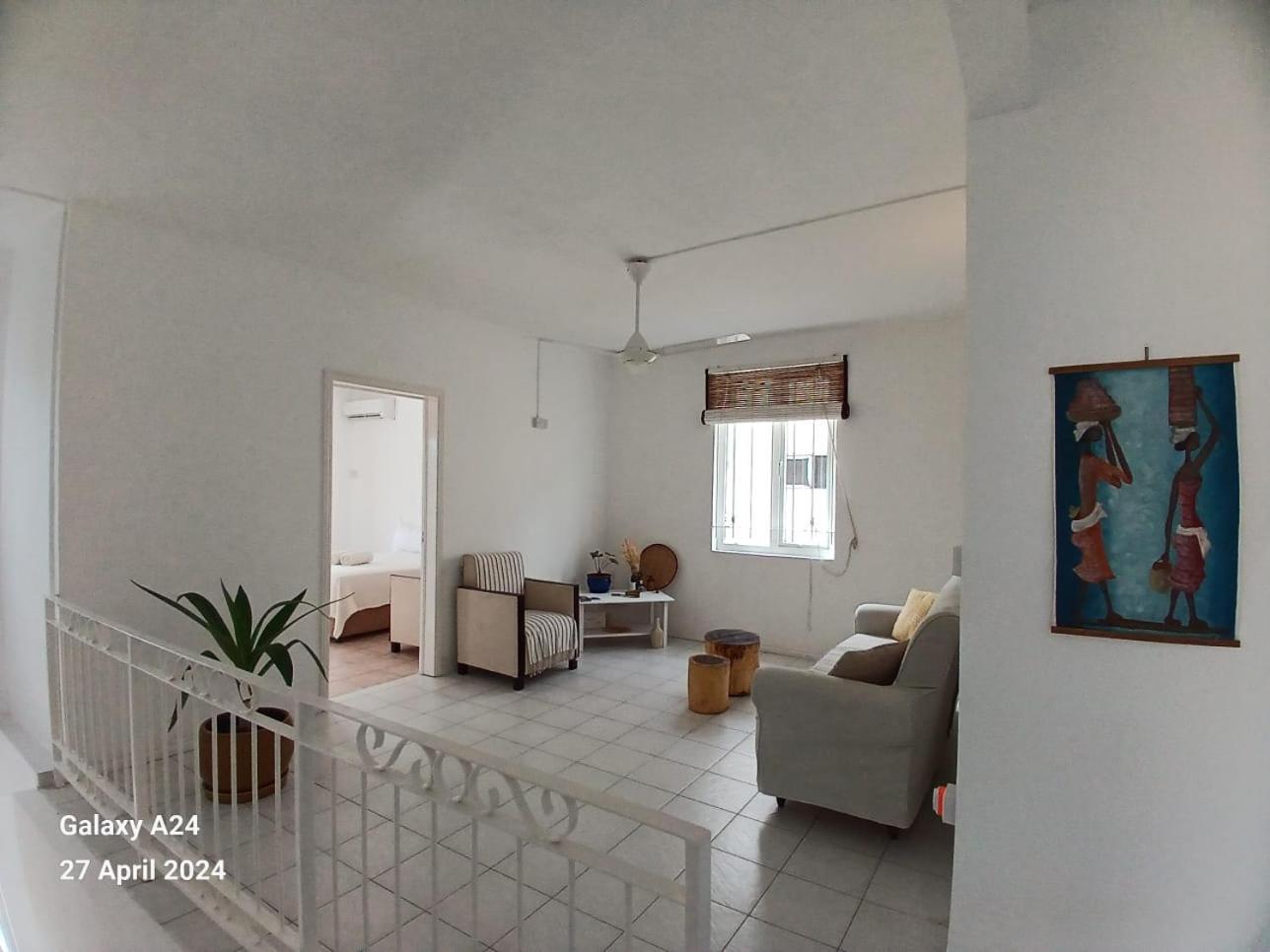 The Coral House Apartment Riviere Noire Luaran gambar
